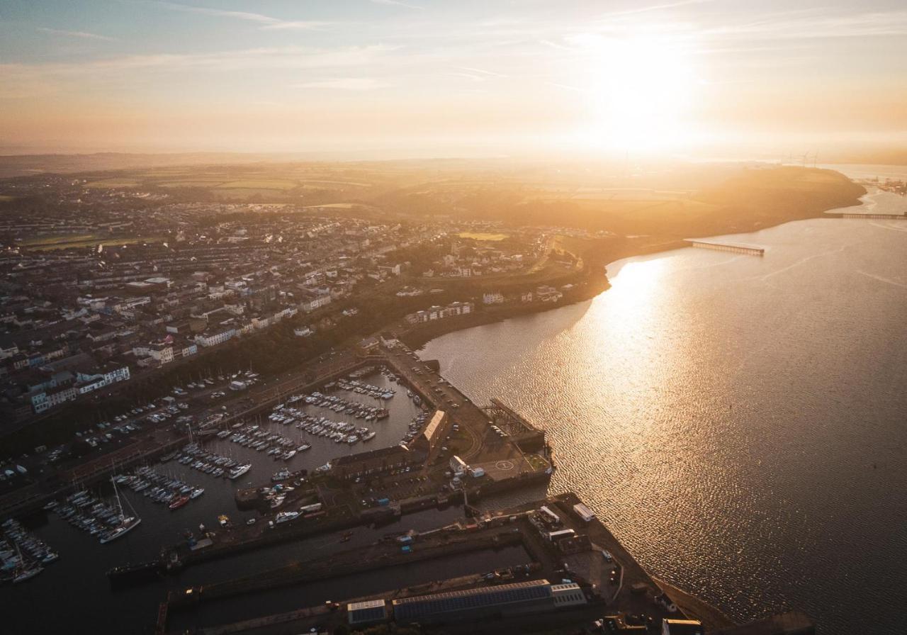 Ty Milford Waterfront Milford Haven Exterior foto